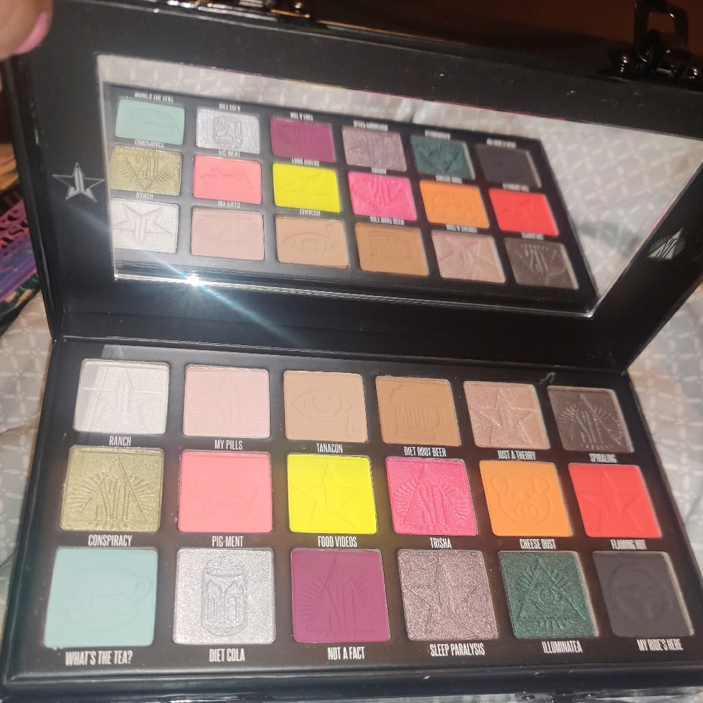 Conspiracy Pallet